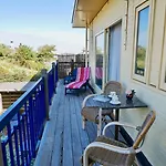 Apartment De Strandloper