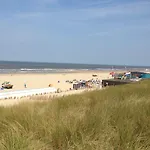 De Strandloper Apartment *