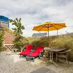 Apartment De Strandloper *